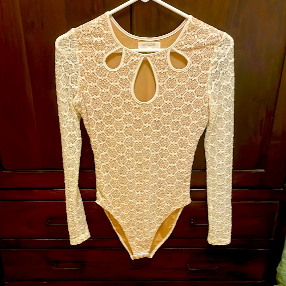 Lace Keyhole bodysuit